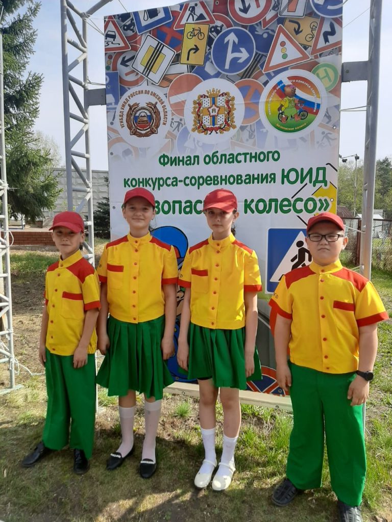 Участие в конкурсах.
